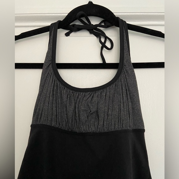 Lululemon Black and Heathered Gray Namaste Tank With Adjustable Halter Size 4 - Picture 4 of 9